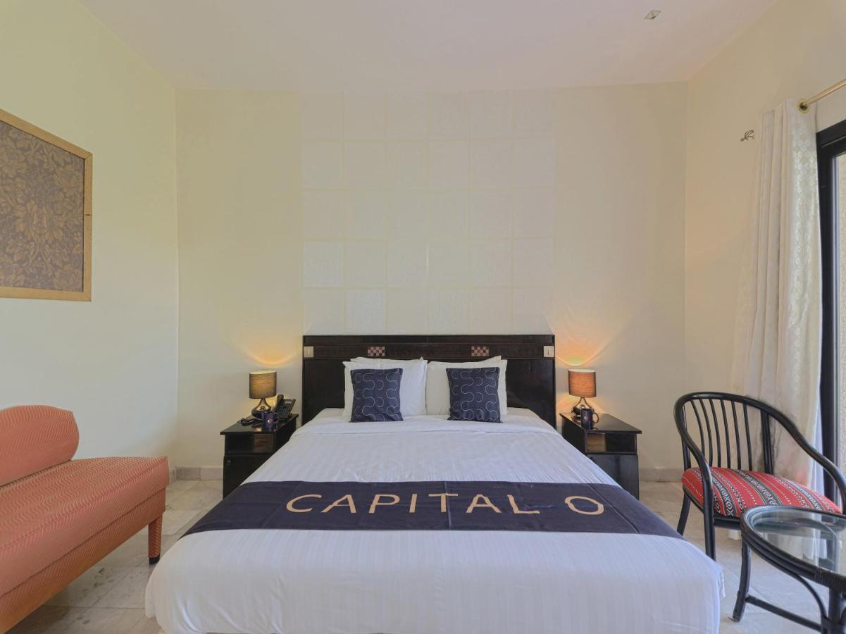 Capital O133 Al Sawadi Beach Resort & Spa Barka Exterior photo